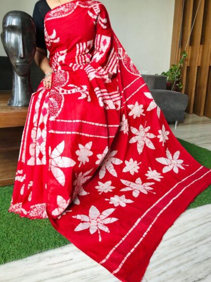 Red Beautiful Handblock printed pure cotton mulmul sarees with blouse piece.